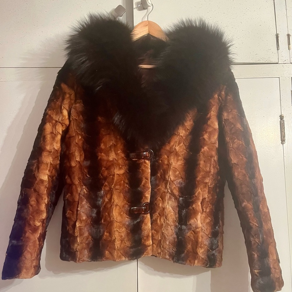 Beautiful Sheared Mink And Fox Collar Jacket. - image 1